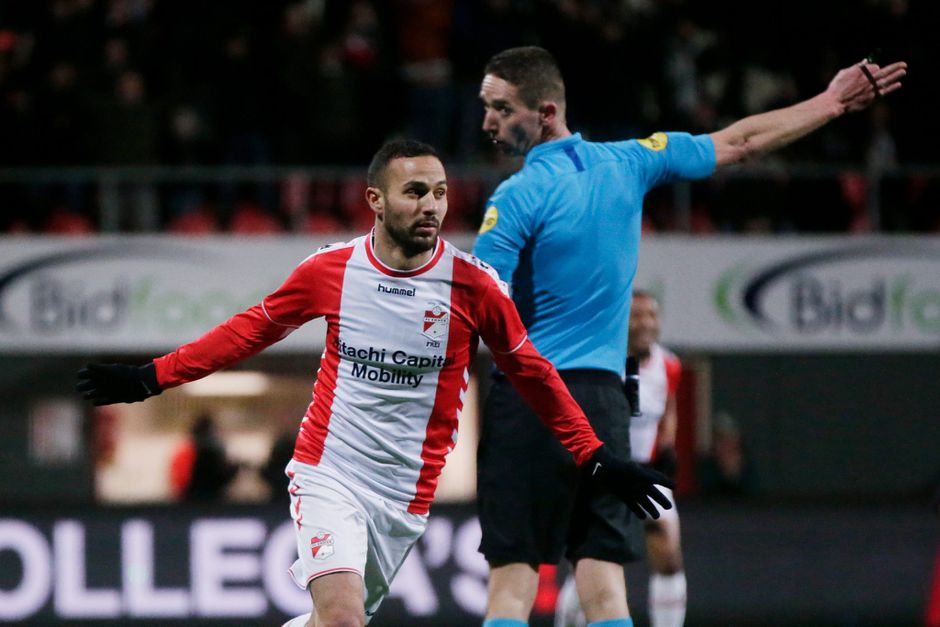Terugkerende Anco Jansen helpt FC Emmen om FC Twente over de knie te leggen