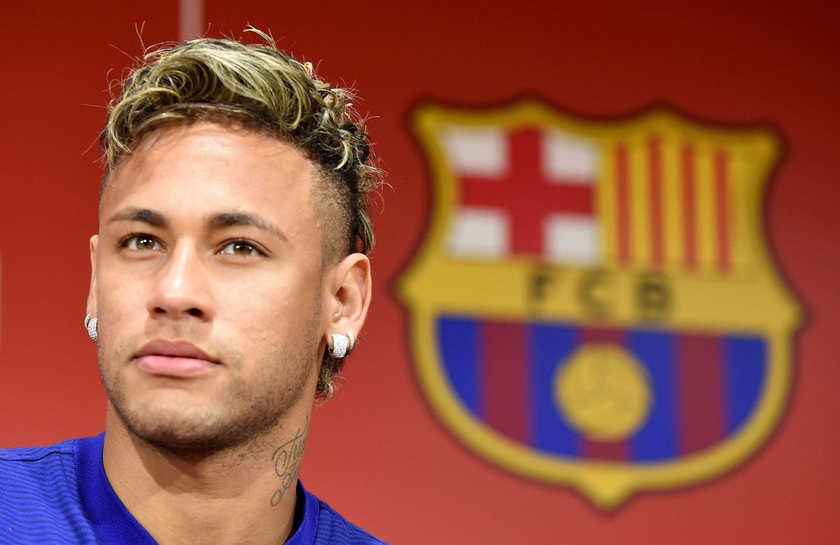 Gaat Neymar voor record weg bij Barcelona?