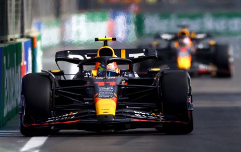 GP Azerbeidzjan: Sergio Pérez verslaat Max Verstappen en pakt 2e zege van het weekend