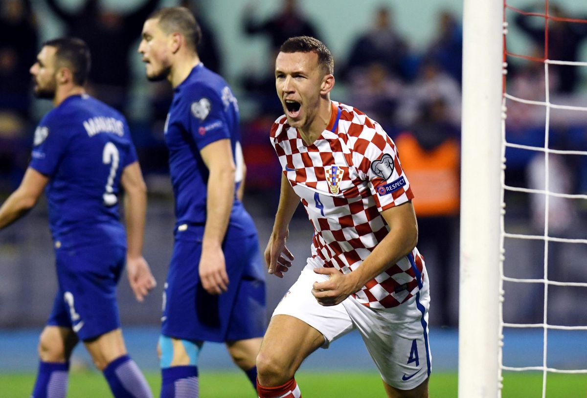 Kroatië dolt Griekenland en is op weg naar WK (video's)