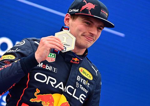 Verstappen wint, maar vindt sprintraces nog steeds stom: 'Al was het gevecht vandaag wel mooi'