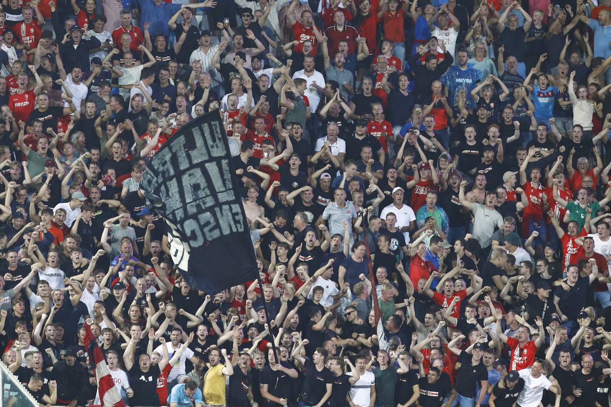 Politie over wilde verhalen: geen gewonde of neergestoken Twente-fans in Florence