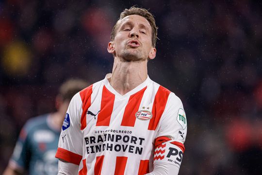 TV-gids: dit is het programma in de Eredivisie op vooravond van De Klassieker