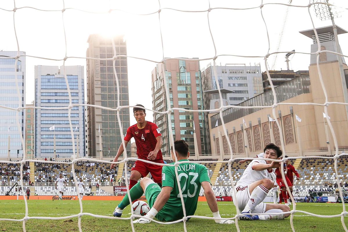 Iran en Irak moeiteloos verder in Azië Cup