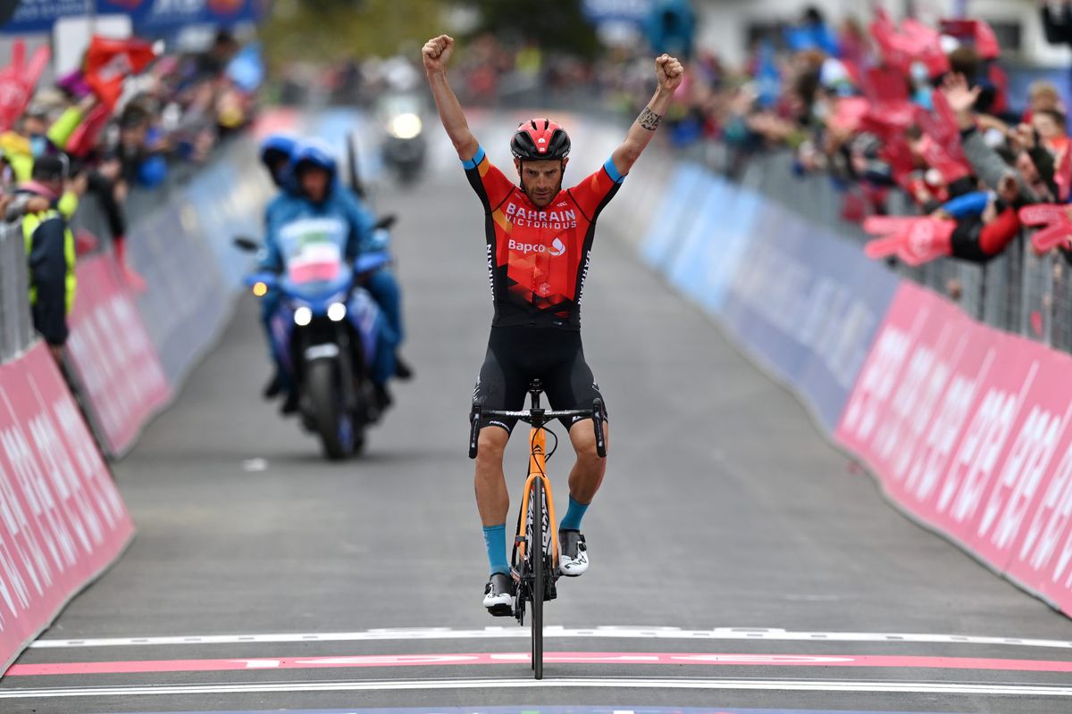 Giro d'Italia: Damiano Caruso stelt 2e plaats in de Giro veilig met heldendaad op Alpe Motta