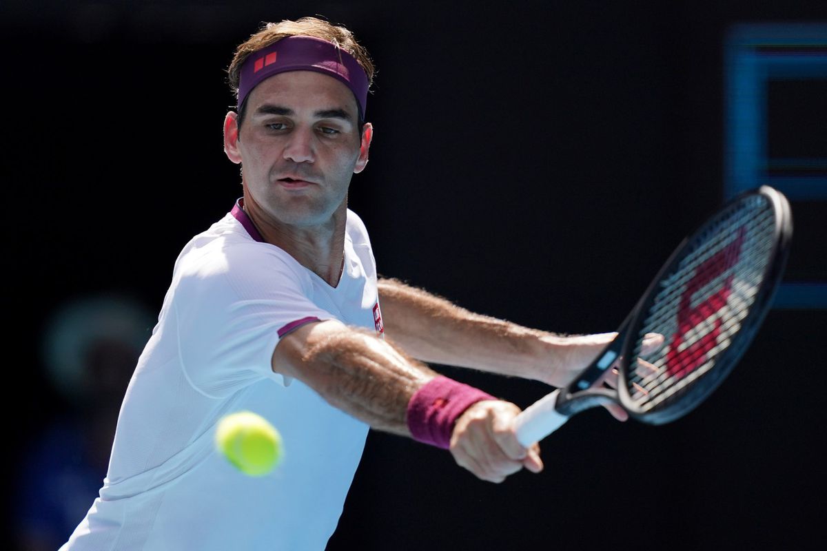 Federer wint krankzinnige vijfsetter van nummer 100 en staat in halve finale AO
