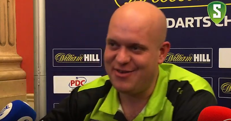 Michael van Gerwen moest lachen om falende buurman (video)