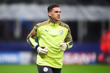 Oei! City-doelman Ederson dreigt topwedstrijd tegen Liverpool te missen