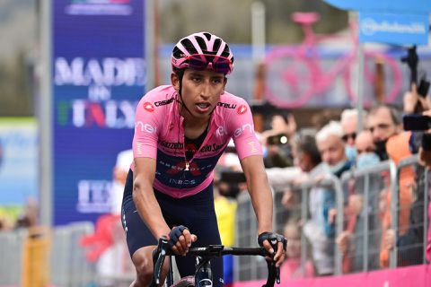 Egan Bernal houdt Argentijnse rittenkoers voor gezien na opgelopen knieblessure