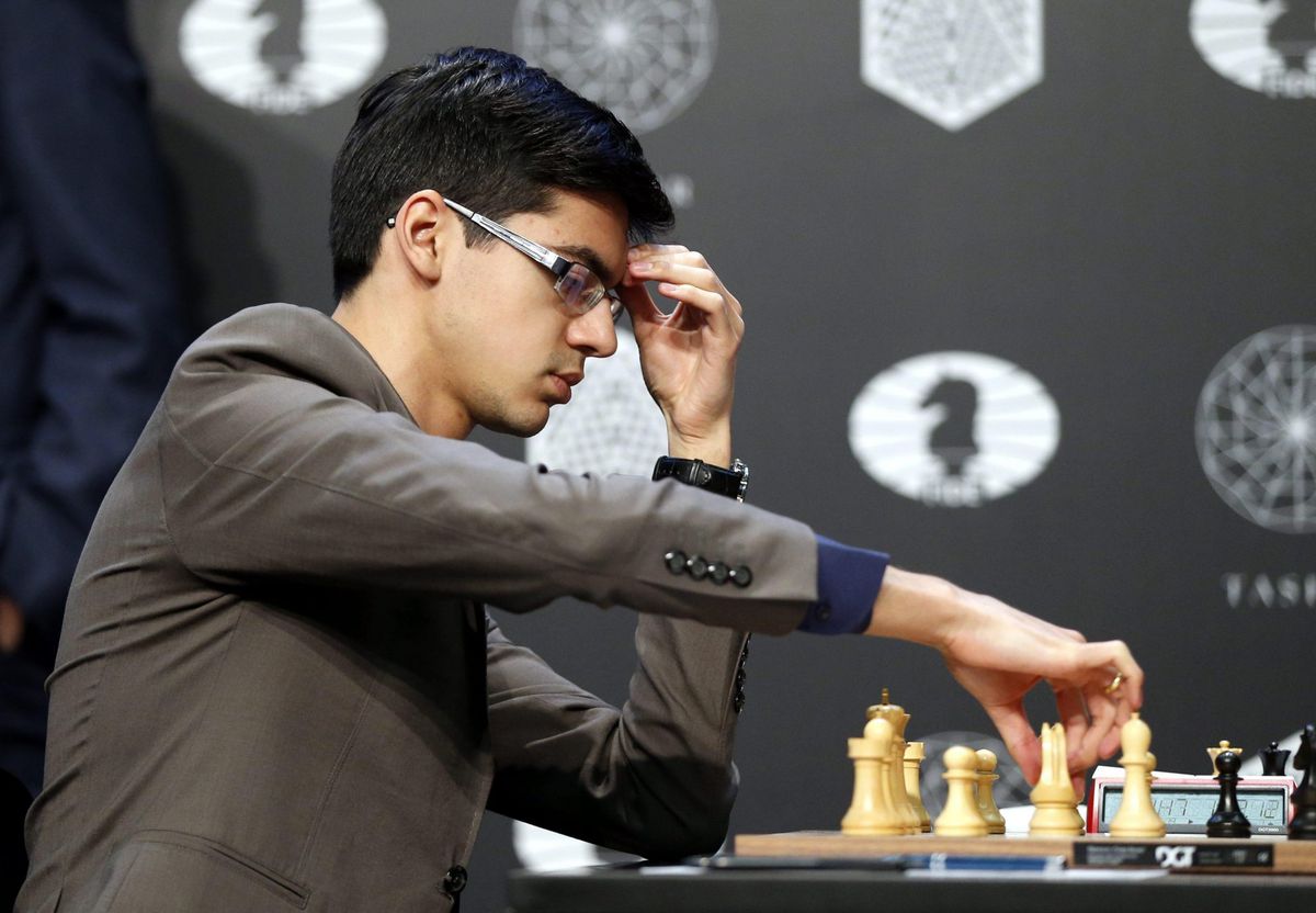 Giri opent tegen Chinese schaakster, nummers 1 en 2 tegen elkaar