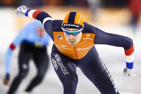 Patrick Roest rijdt een geweldige 5 km in Calgary, Snellink 2e