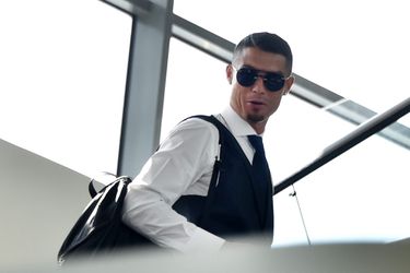 Ronaldo heeft geen tijd voor WK-finale en landt in Turijn voor presentatie