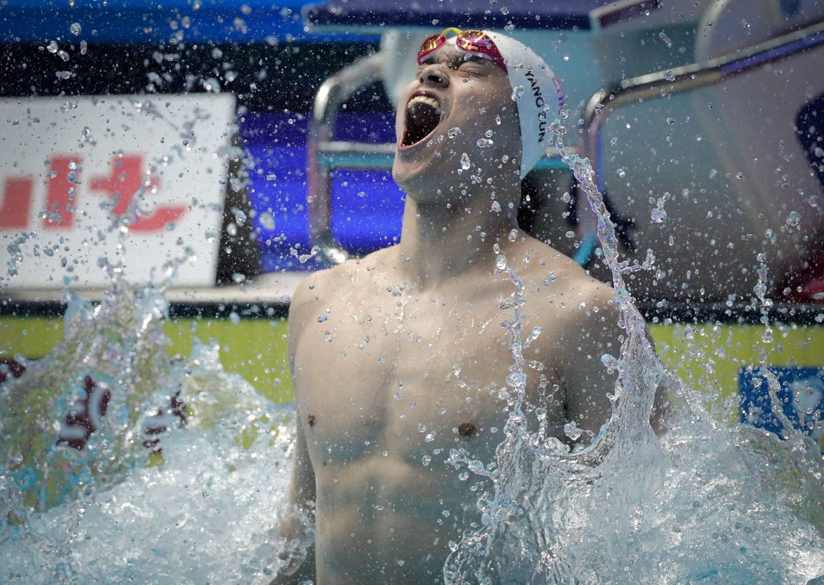 Omstreden zwemmer Sun Yang pakt vierde goud op een rij