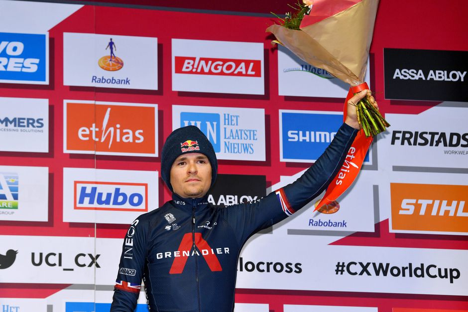 TV-gids: hier kijk je zondagavond het WK veldrijden met o.a. Lars van der Haar en Tom Pidcock
