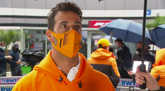🎥 | Ricciardo nam 'paar biertjes' na zege op Monza, maar verwacht weinig in Sochi: 'Doei!'