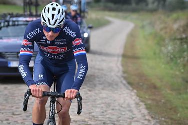 Mathieu van der Poel maakt debuut tijdens 'gevaarlijke' Parijs-Roubaix