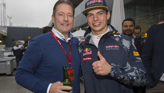 Jos Verstappen: 'Max zit in de Formule 1 om te racen, niet om te crashen'