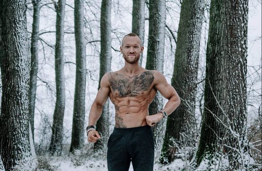 Deze bodybuilder vertelt vol vuur over de pijn en de passie