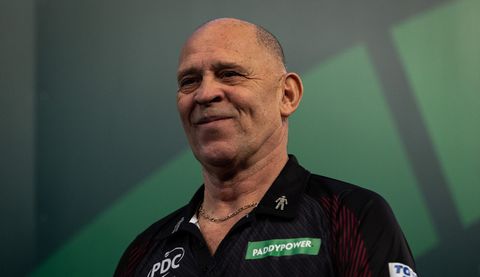 Mastercaller Russ Bray over begindagen PDC: 'Ze vroegen of we gratis wilden werken'