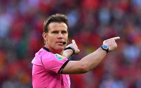 1 van de beste scheidsrechters ter wereld stopt met eindtoernooien: 'Mijn carrière is perfect'