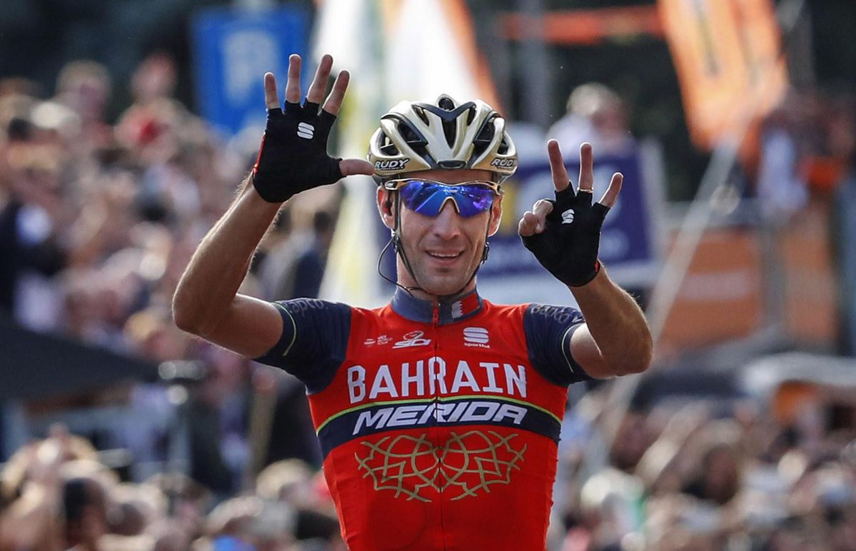 Vincenzo Nibali wint de 'Giglio d'Oro' in Italië
