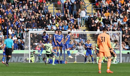 🎥 | Briljante vrije trap van Kevin de Bruyne zorgt voor winst City tegen Leicester