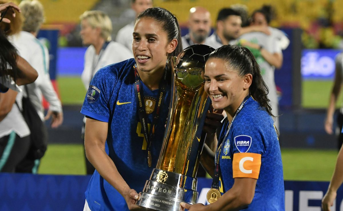 Engelse en Braziliaanse vrouwen spelen in 2023 de Finalissima