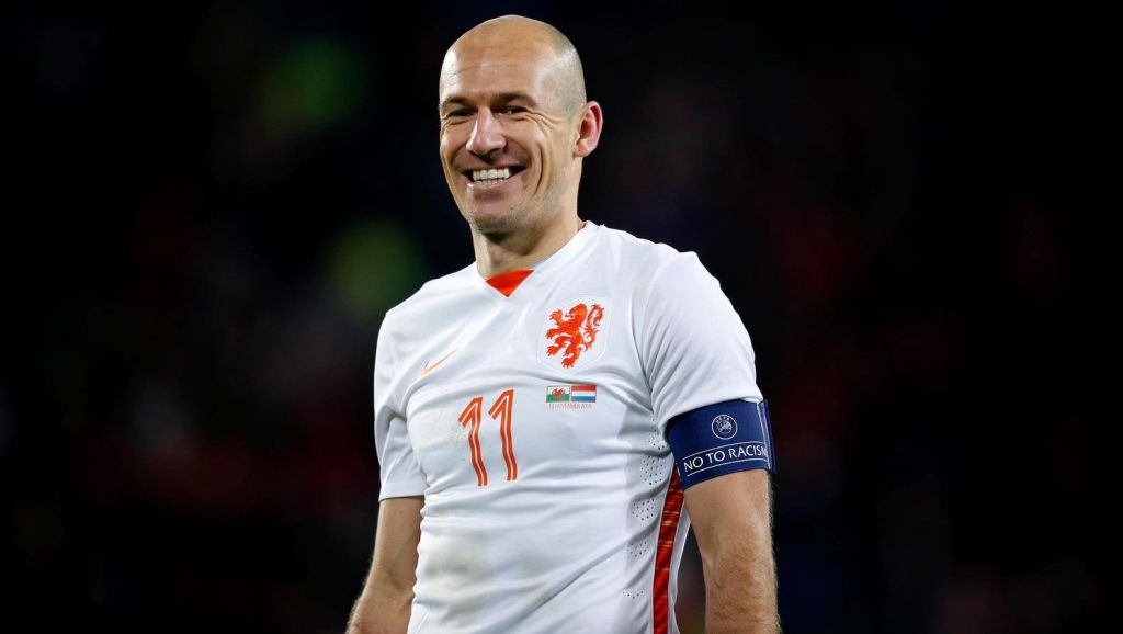 Robben kan nog tot donderdagnacht aangemeld worden voor Wit-Rusland