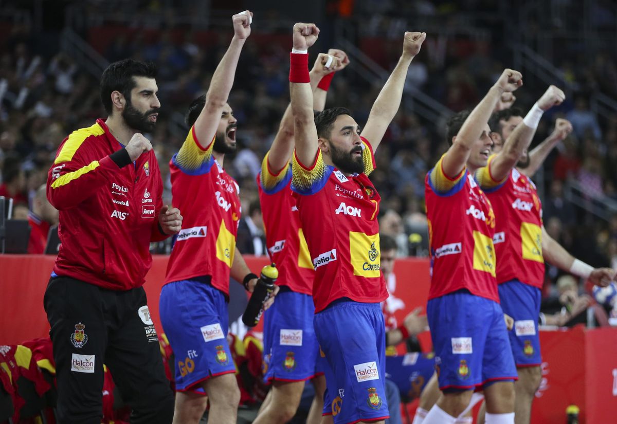 Spaanse handbalmannen veroveren eerste Europese titel na knappe comeback