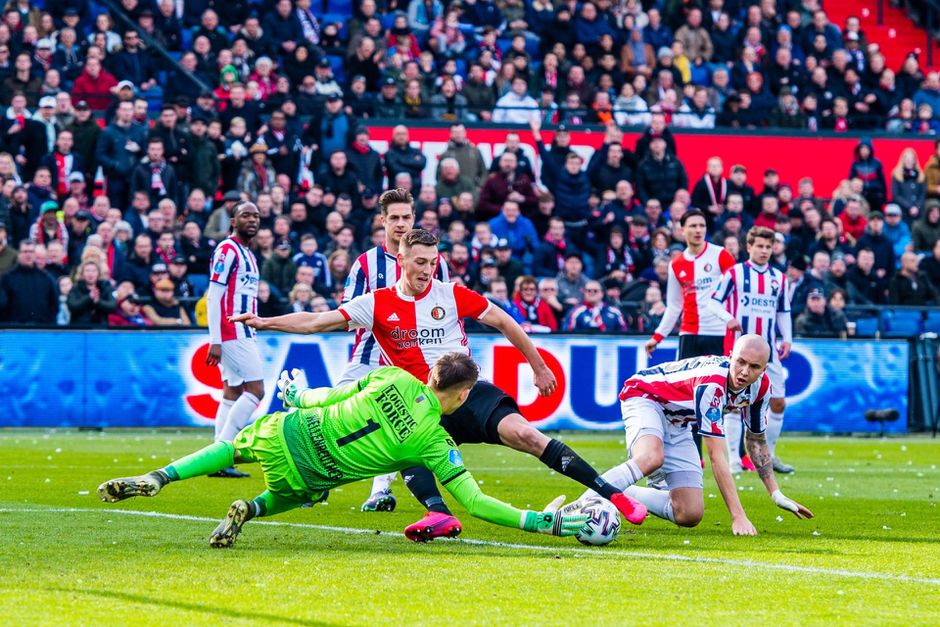 Akkoord: iedereen in de Eredivisie levert salaris in, besparing scheelt 35 miljoen per jaar