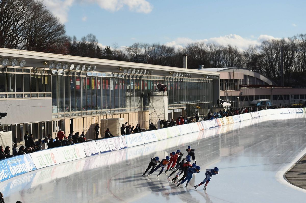 Nederlandse schaatsers spelen bijrol bij massastart in Japanse buitenlucht