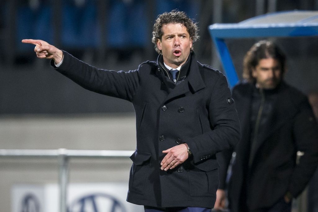 FC Utrecht zet hoofdcoach Jean-Paul de Jong op straat