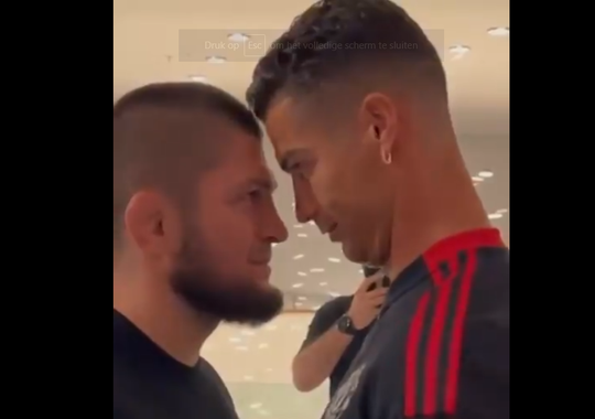 🎥 | Staredown tussen Cristiano Ronaldo en MMA-vechter Khabib Nurmagomedov!