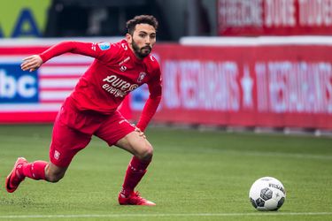 Twente-speler Cuevas pakt record in Eredivisie met 12e gele kaart