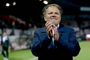 Henk de Jong hoopt op ‘orkaan van lawaai’ in return tegen Sparta