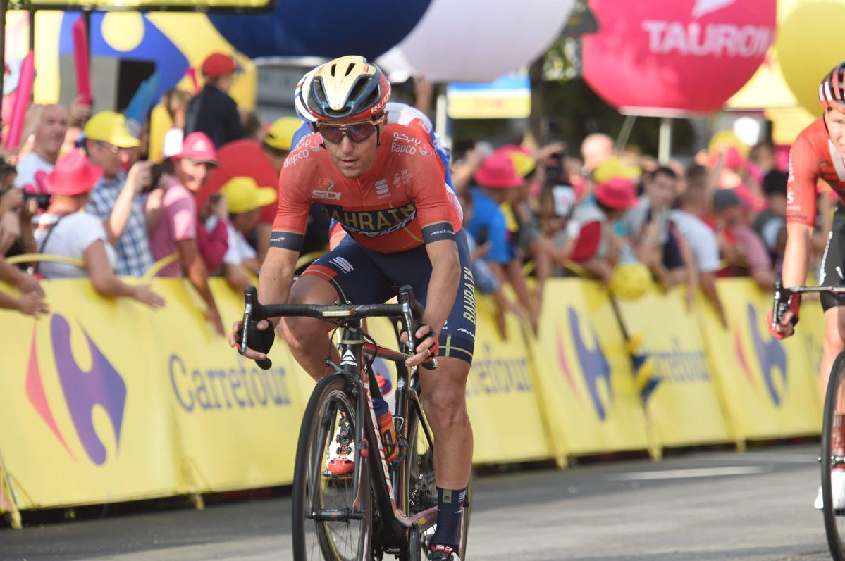 AU! Wielrenner Pozzovivo breekt arm en been tijdens trainingsritje voor de Vuelta