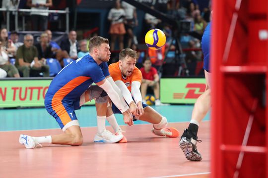 Moeizame start voor volleyballers: Nederland verliest van Canada in 1e kwalificatiewedstrijd