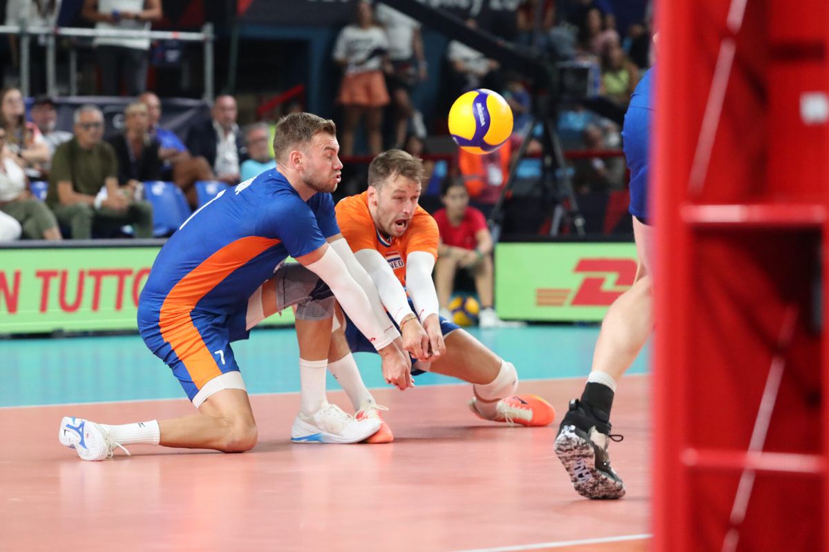 Moeizame start voor volleyballers: Nederland verliest van Canada in 1e kwalificatiewedstrijd