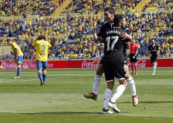 Gelukkig Sevilla dankt grensrechter na minieme zege bij Las Palmas