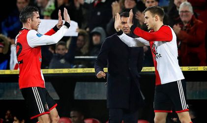 Van Bronckhorst wil blijven meedoen om titel: 'Maar we zijn afhankelijk van PSV en Ajax'