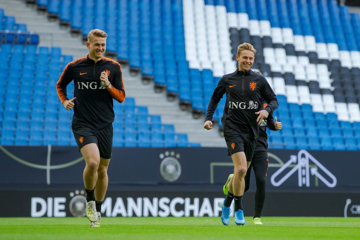 Frenkie wil best weer met De Ligt spelen: 'Over een paar jaar mag Matthijs naar Barcelona komen'