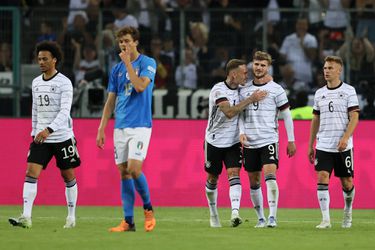 Duitsland speelt Italië helemaal scheel en bewijst waarom de Europees kampioen niet naar het WK gaat