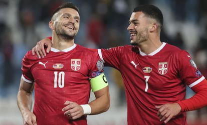 🎥 | Ajacied Dusan Tadic scoort penalty voor Servië