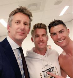 Van der Sar babbelt na Ajax-Juventus met oud-ploeggenoot Ronaldo: 'Geweldig'