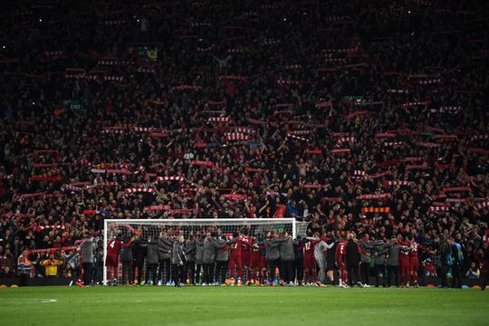 Zanger van 'You'll Never Walk Alone' overleden, groot verdriet bij Liverpool en Borussia Dortmund