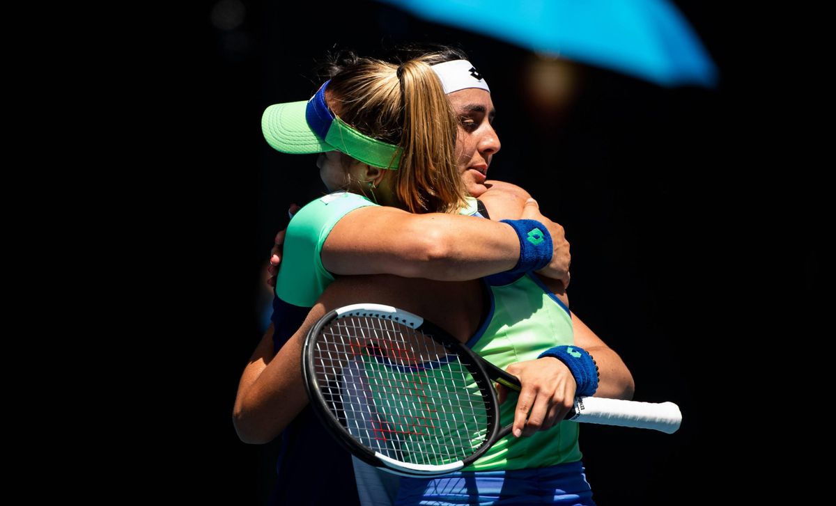 21-jarige Kenin wint van Jabeur en staat in halve finale AO