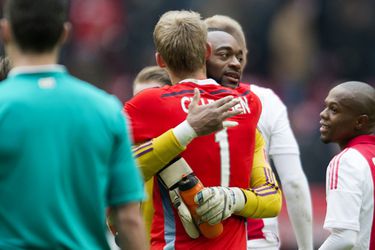 Ajax-fans niet blij met felicitaties aan Vermeer: 'Delete this'