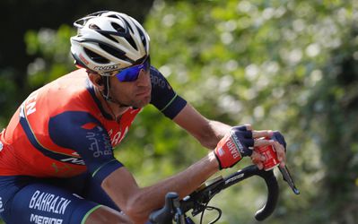 Nibali is een keiharde bikkel: reed Vuelta uit met ribbreuk