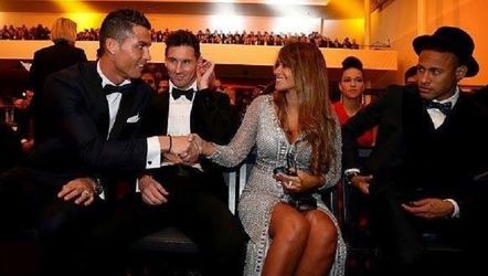 Het verhaal achter de foto van Ronaldo en Messi's liefje