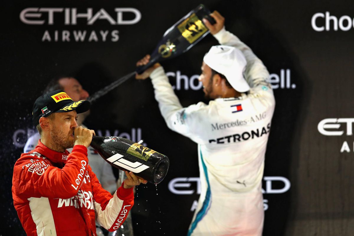 Hamilton over strijd met Vettel: 'We doen allemaal ons best'